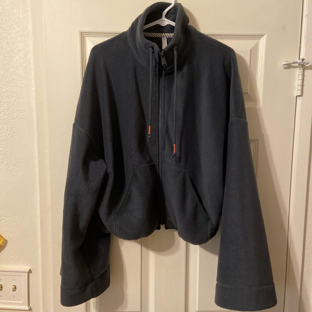 COPY - FREE PEOPLE ZIP UP SWEATER